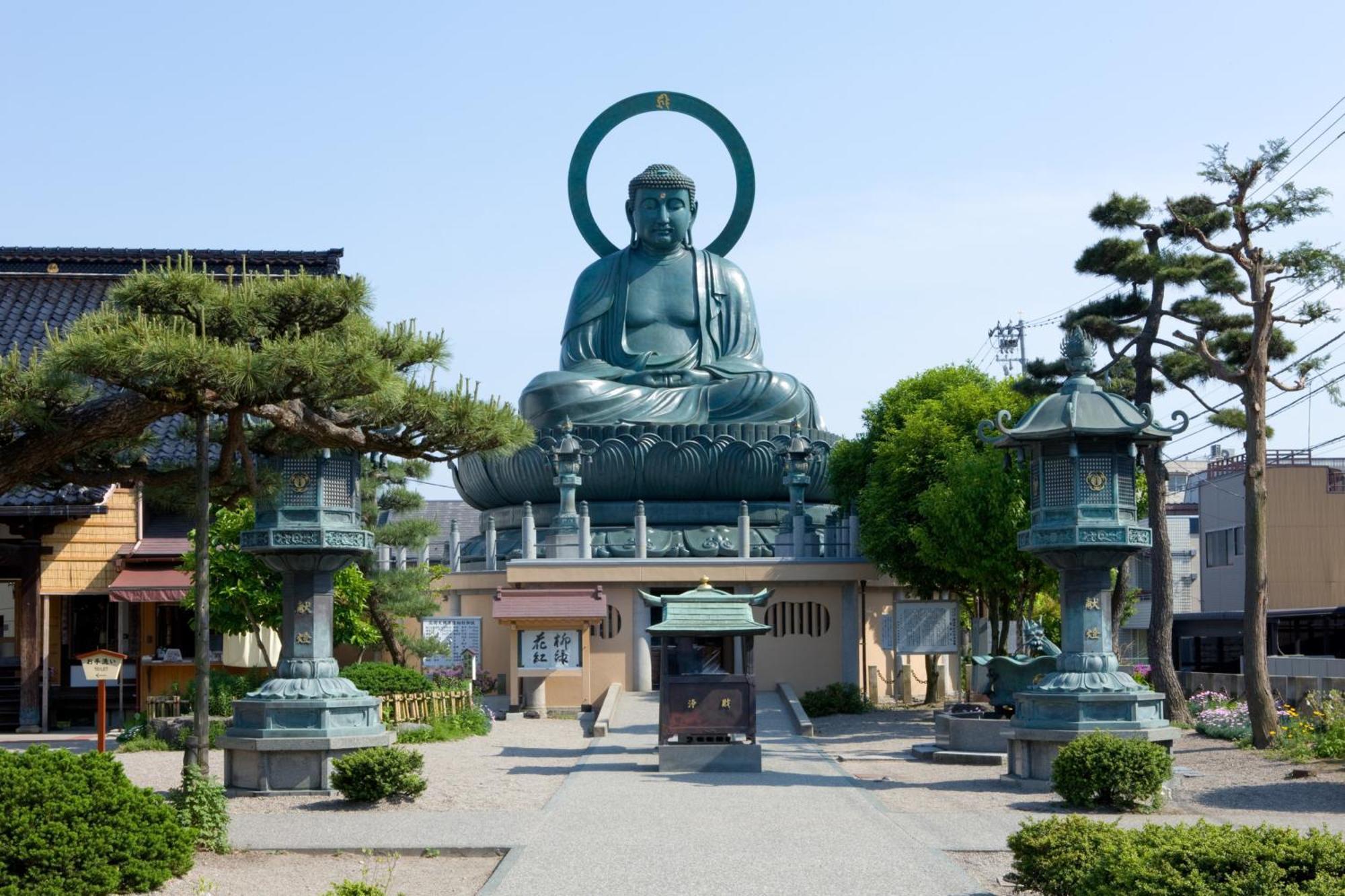 Mercure Toyama Tonami Resort & Spa Exterior foto