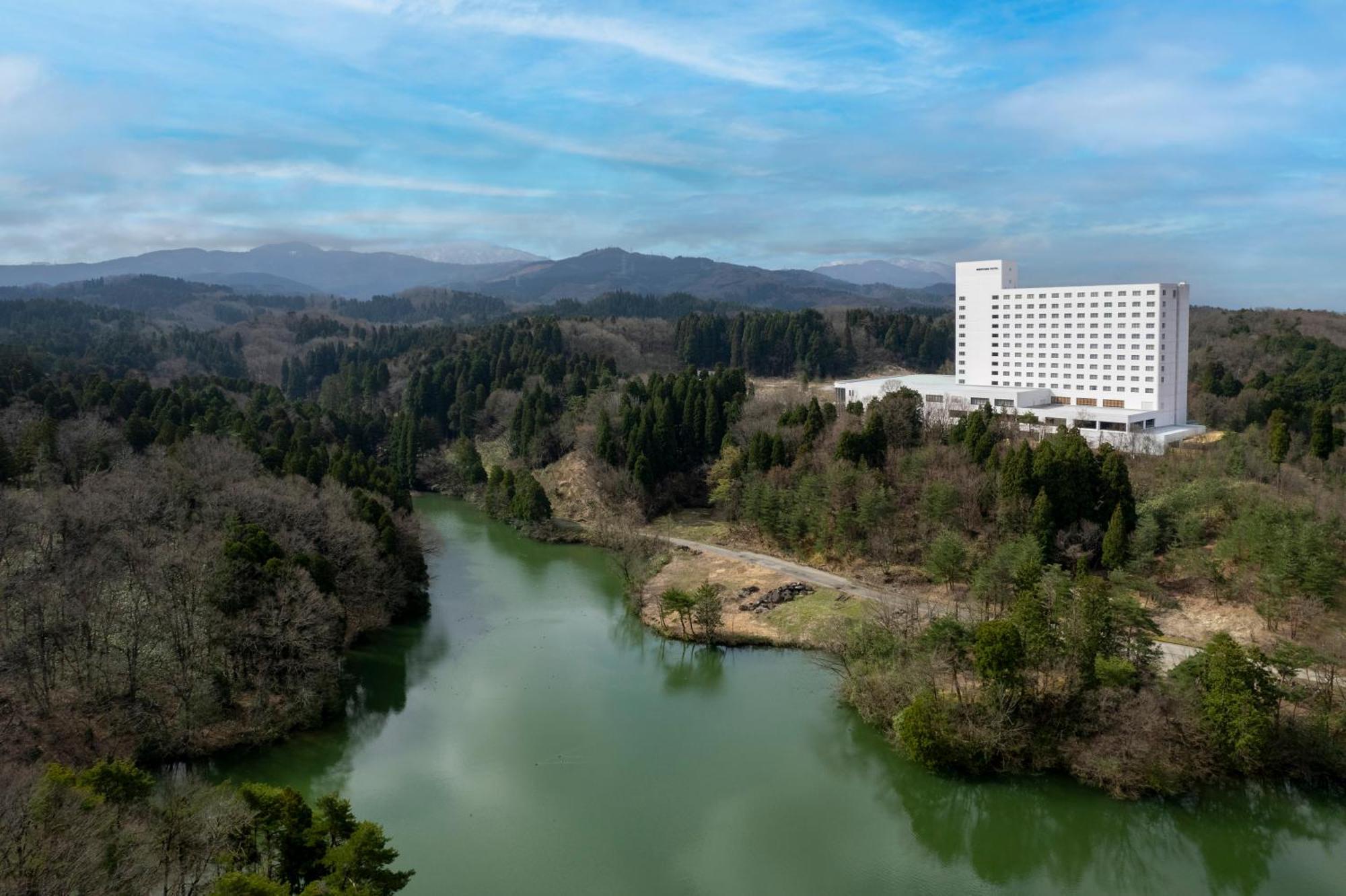 Mercure Toyama Tonami Resort & Spa Exterior foto